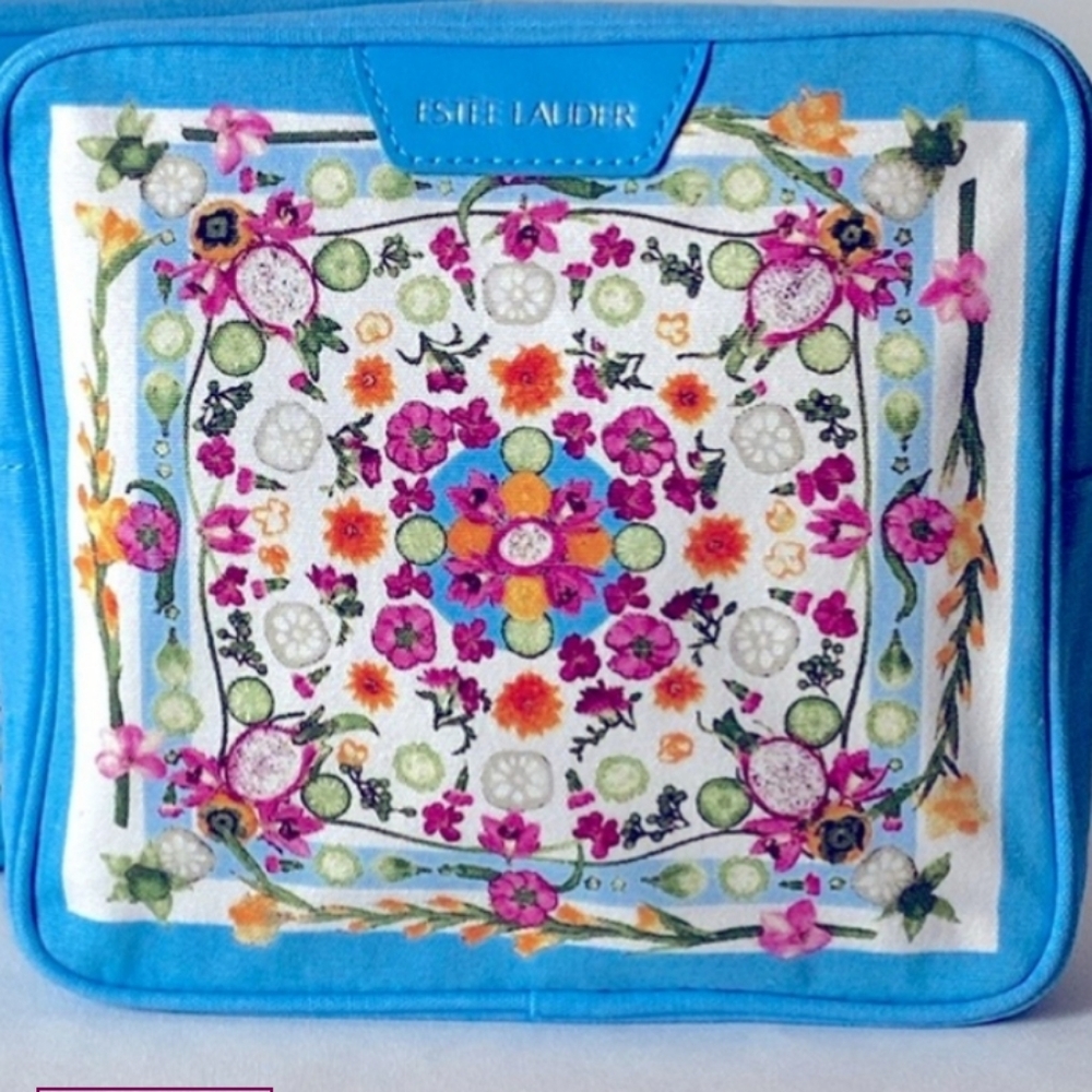 Estée Lauder Cosmetic Bag NEW in package. Size 7"x7"
